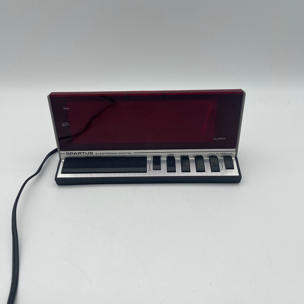 Spartus Electronic Digital Alarm Clock 1150 Retro Red LED Silver Black Vintage